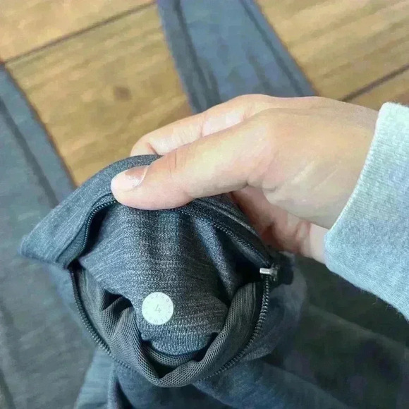 Lululemon Speed Up Tight size 4 - Picture 4 of 4